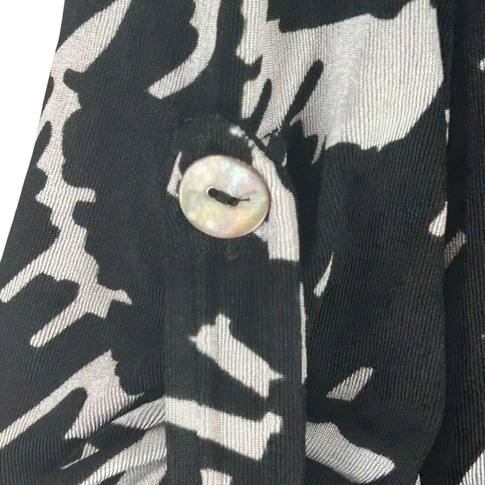 Chicos Travelers Slinky Knit Tunic Top Chico's Size 4 XXL Black Gray Tab Sleeve - Picture 5 of 8